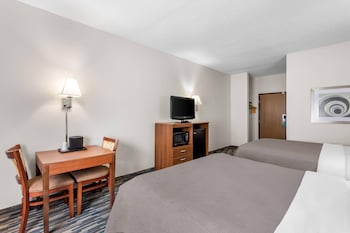 Standard Room, 2 Queen Beds, Non Smoking