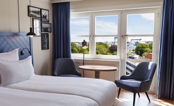 Comfort Room, Harbor View