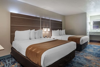 Standard Room, 2 Queen Beds, Non Smoking