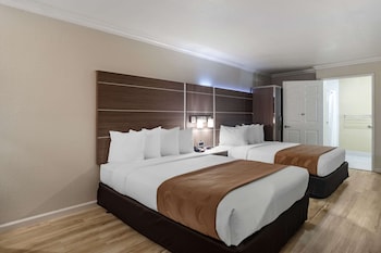 Room, 2 Queen Beds, Accessible, Non Smoking