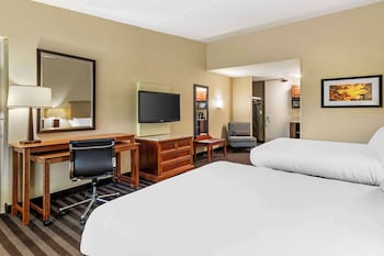 Standard Room, 2 Queen Beds, Non Smoking, Refrigerator & Microwave