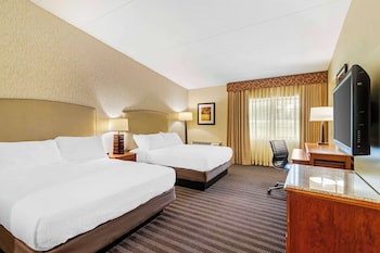 Standard Room, 2 Queen Beds, Non Smoking, Refrigerator & Microwave