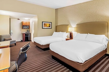 Standard Room, 2 Queen Beds, Non Smoking, Refrigerator & Microwave