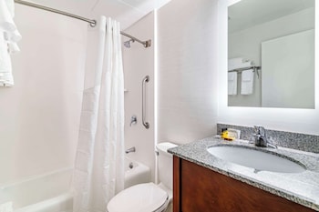 Standard Room, 1 King Bed, Non Smoking, Refrigerator & Microwave