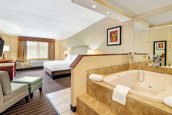 Suite, 1 King Bed, Non Smoking, Jetted Tub