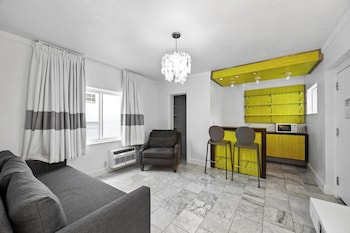 King Suite / Ocean Front