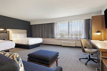Junior Suite, Multiple Beds
