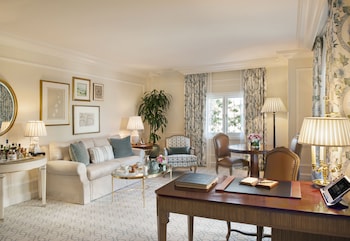 Premium Room, 1 King Bed (Grand)