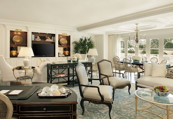 Suite, Patio (Royal)