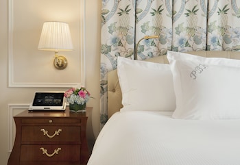 Deluxe Room, 2 Double Beds, Patio