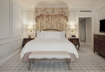 Deluxe Room, 1 King Bed