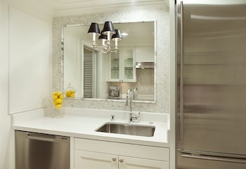 Villa Suite, Grand Suite, Kitchen