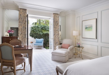 Deluxe Room, 2 Double Beds, Patio