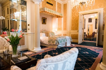 Presidential Suite (Giambologna)