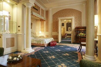 Presidential Suite (Giambologna)