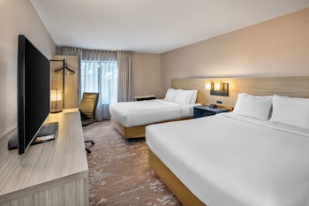 Traditional Room, 2 Queen Beds, Non Smoking (Upper Floor, Stair Access Only)