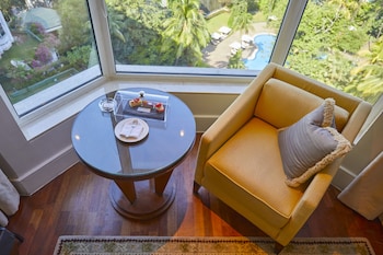 Royal Club Room