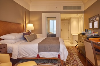 Royal Club Room