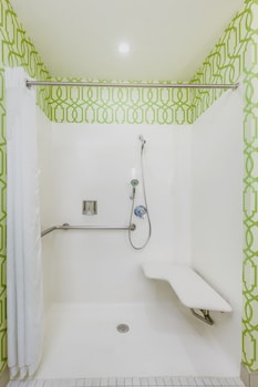 Standard Room, 2 Queen Beds, Accessible (Roll-In Shower)