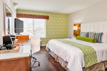 Standard Room, 1 King Bed