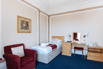 Superior Triple Room, Garden View (Club)