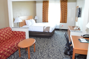 Suite, 1 King Bed with Sofa bed, Non Smoking (2 person Sofabed)