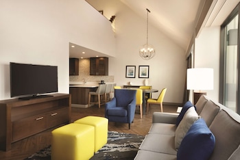 1 Bedroom 2 Bath Bi-level Suite