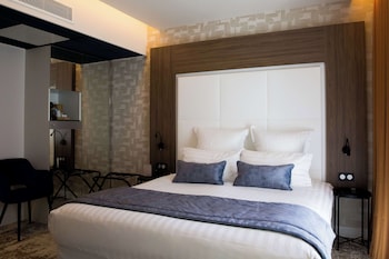 Superior Room, 1 King Bed, Non Smoking