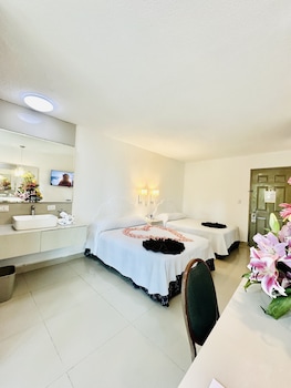 Premium Room, 2 Double Beds, Non Smoking, Pool View