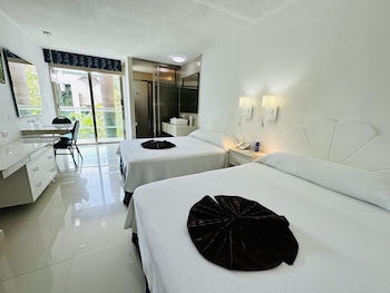 Premium Room, 2 Double Beds, Non Smoking, Pool View
