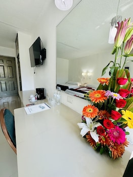 Premium Room, 2 Double Beds, Non Smoking, Pool View