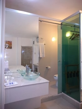 Executive Room, 1 King Bed, Non Smoking