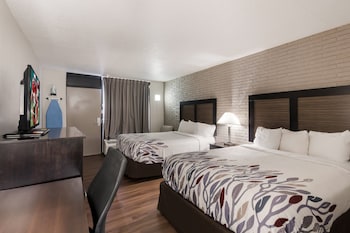 Deluxe Room, 2 Queen Beds, Accessible, Non Smoking