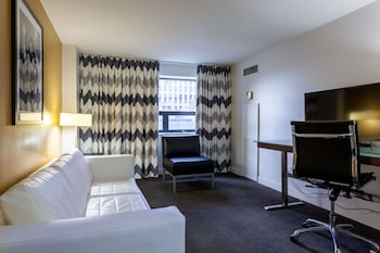 Suite, Multiple Beds, Non Smoking