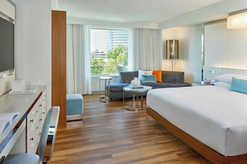 Club Room, 1 King Bed