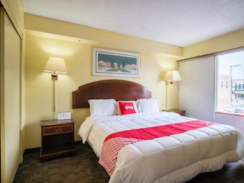 Premium Room, 1 King Bed, Jetted Tub