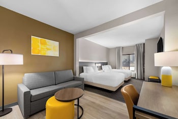 Suite, 2 Queen Beds, Non Smoking (Sofa Bed)