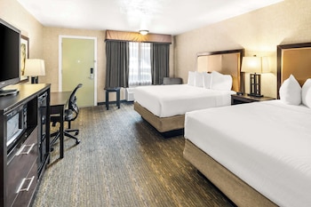 Standard Room, 2 Queen Beds, Non Smoking, Refrigerator & Microwave (Pet Friendly)
