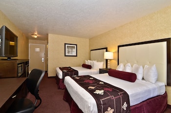 Standard Room, 2 Queen Beds, Non Smoking, Balcony