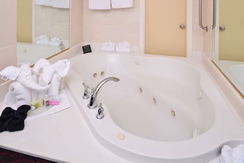 Suite, 1 King Bed, Non Smoking, Refrigerator & Microwave (Walk-in Shower)