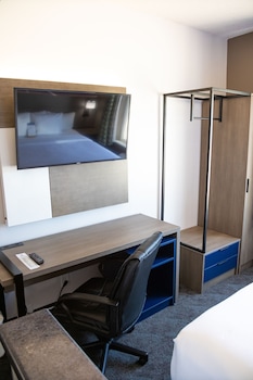 Room, 1 King Bed, Accessible, Non Smoking