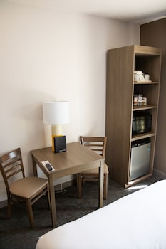 Room, 2 Queen Beds, Non Smoking