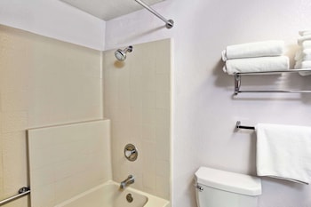 Studio Suite, 1 King Bed, Non Smoking