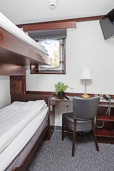 Double Cabin