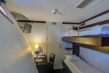 Double Cabin