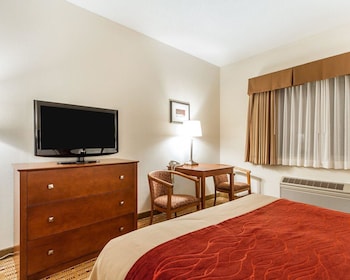 Standard Room, 1 Queen Bed, Non Smoking (Accessible)