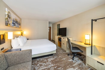 Room, 1 King Bed with Sofa bed, Non Smoking (Upper Floor, Stair Access Only)