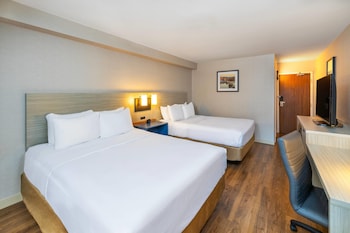 Room, 2 Queen Beds, Non Smoking
