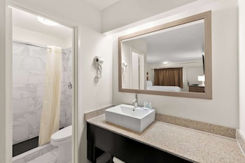 Standard Room, 2 Queen Beds, Non Smoking