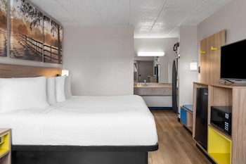 Standard Room, 1 King Bed